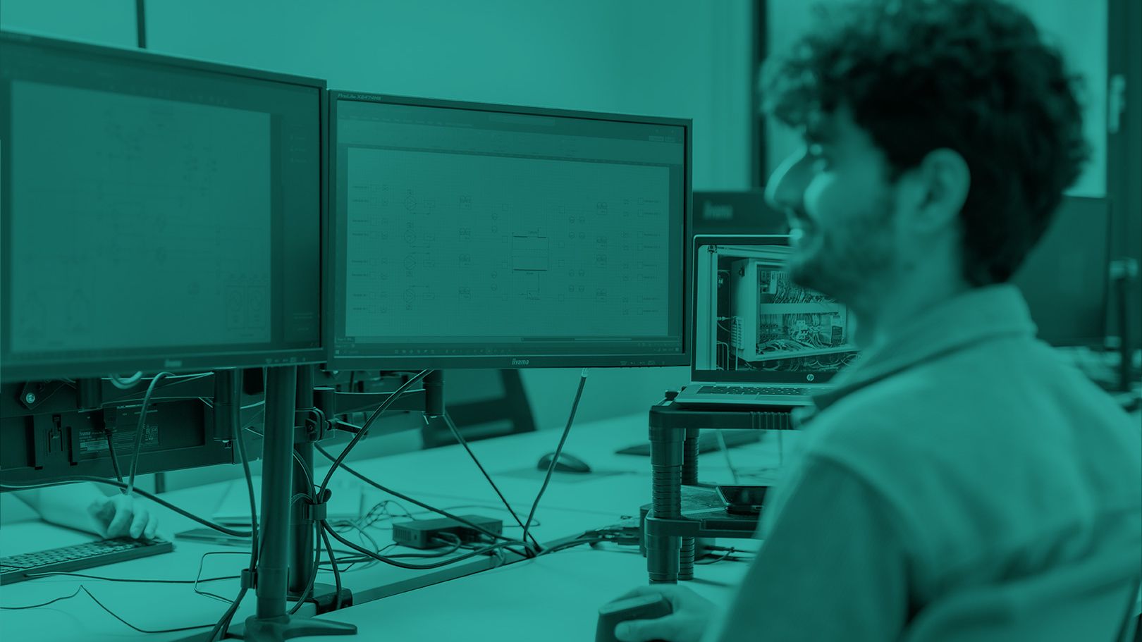 demcon-convergence-home-banner-colored